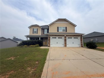 848 Screech Owl Dr, Hope Mills, NC 28348