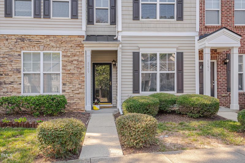 8489 Central Dr, Raleigh, NC 27613