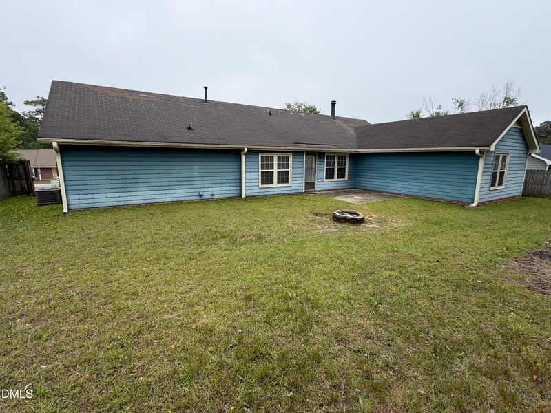 849 Santiato Dr, Fayetteville, NC 28314