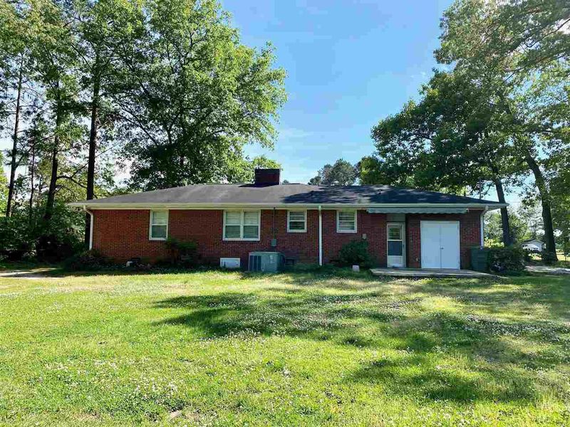 85 Burkot Rd, Lillington, NC 27546