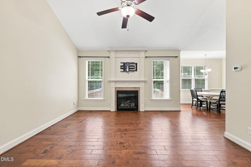85 Copper Creek Dr, Youngsville, NC 27596