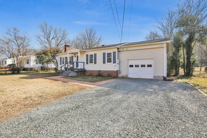 85 W Cornwallis St, Pittsboro, NC 27312