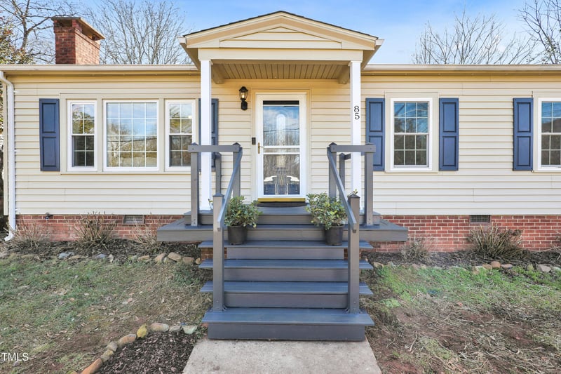 85 W Cornwallis St, Pittsboro, NC 27312