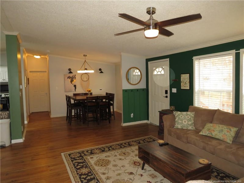 85 Country Walk Ln, Sanford, NC 27332