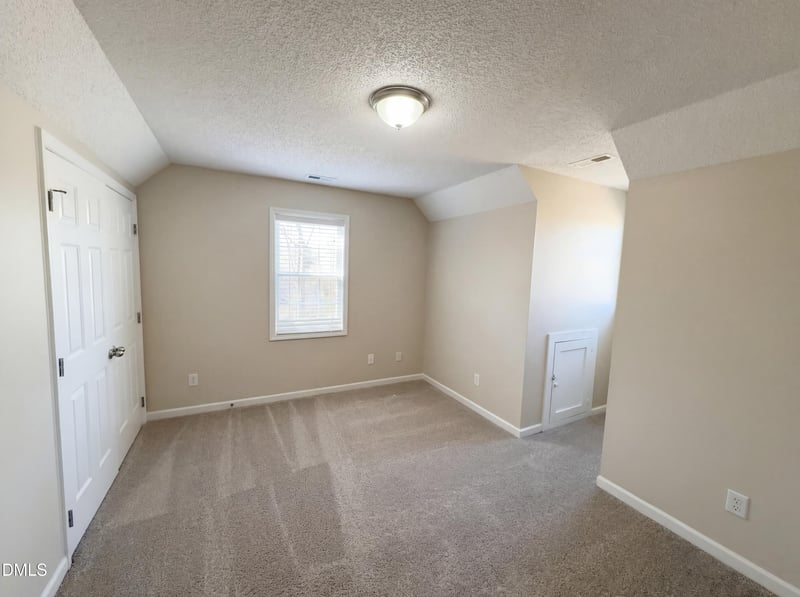 85 Elmbrook Ct, Fuquay Varina, NC 27526