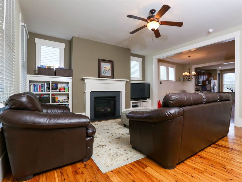85 Grovewood Ln, Chapel Hill, NC 27516