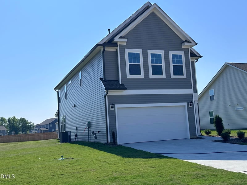 85 Little Branch Dr, Lillington, NC 27546