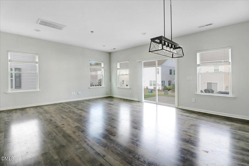 85 Little Leaf Ln, Clayton, NC 27527