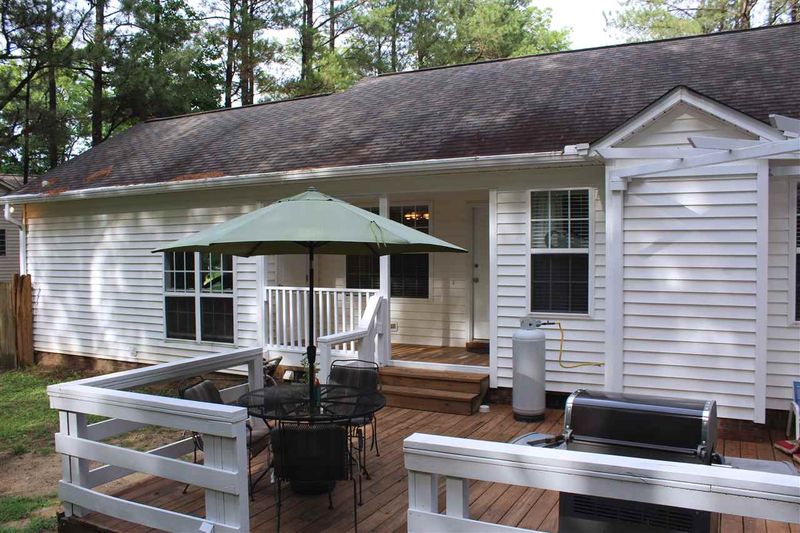 85 Troy Dr, Clayton, NC 27520