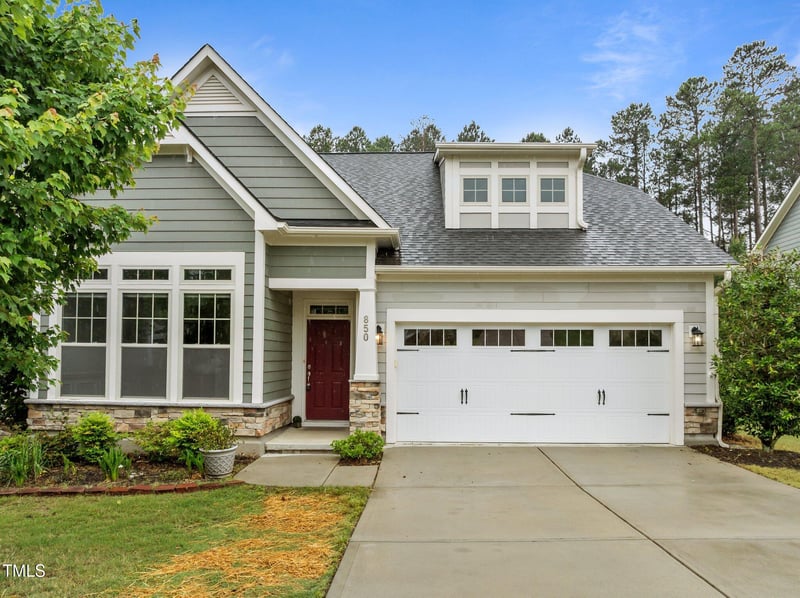 850 Apalachia Lake Dr, Fuquay Varina, NC 27526