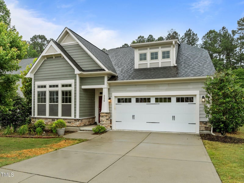850 Apalachia Lake Dr, Fuquay Varina, NC 27526