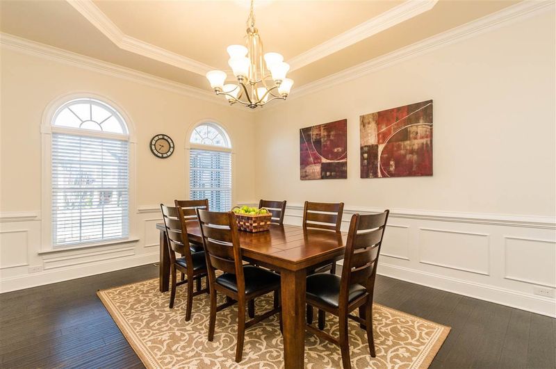 8500 Broderick Pl, Cary, NC 27519