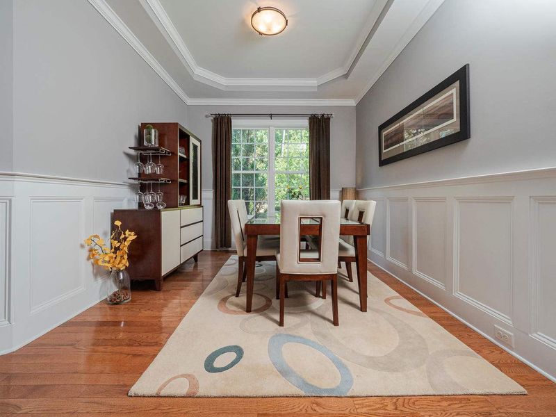 8500 Stonechase Dr, Raleigh, NC 27613