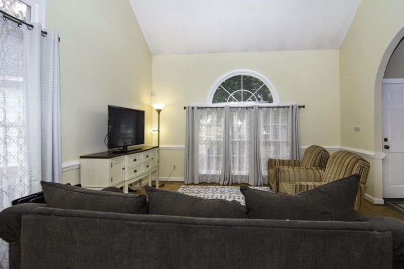 8501 Hawksmoor Dr, Raleigh, NC 27615