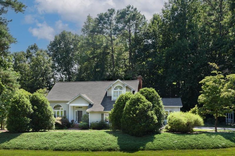 8504 Balmoral Pl, Chapel Hill, NC 27516
