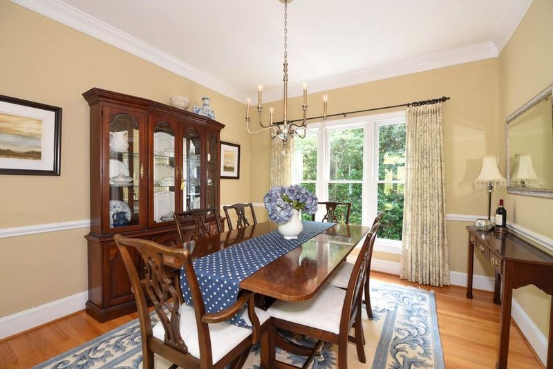 8504 Balmoral Pl, Chapel Hill, NC 27516