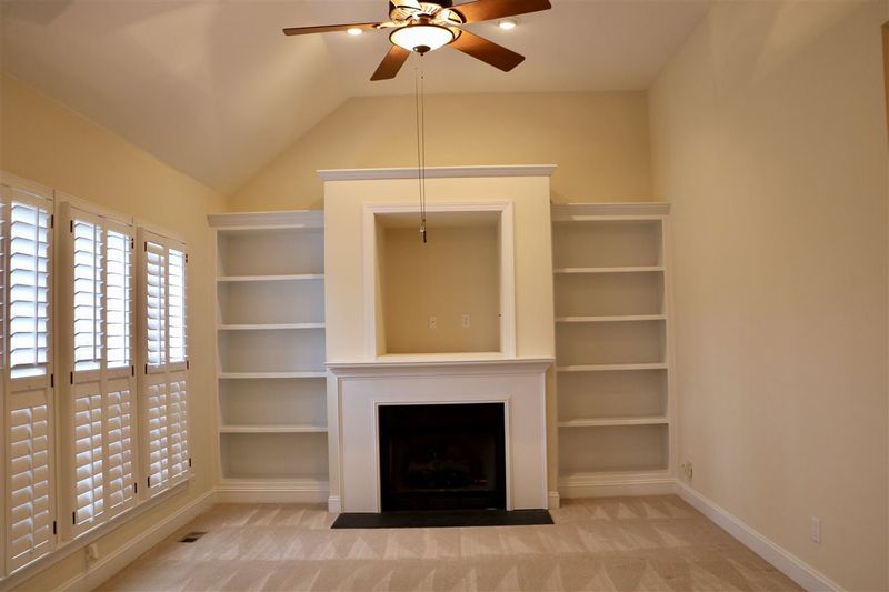 8504 Battery Crest Ln, Wake Forest, NC 27587