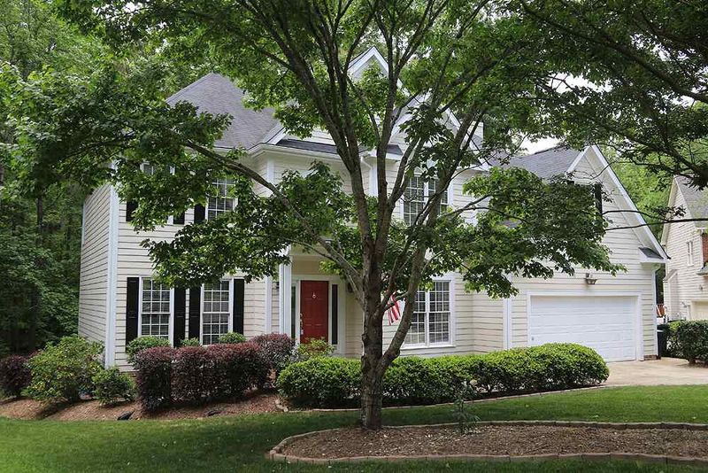 8504 Bluff Pointe Ct, Raleigh, NC 27615