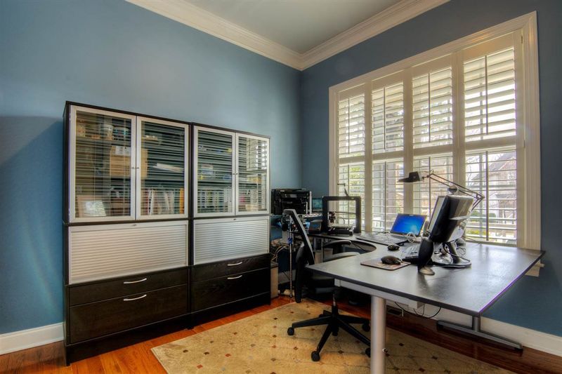 8504 Stonechase Dr, Raleigh, NC 27613