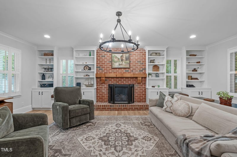 8505 Stonegate Dr, Raleigh, NC 27615