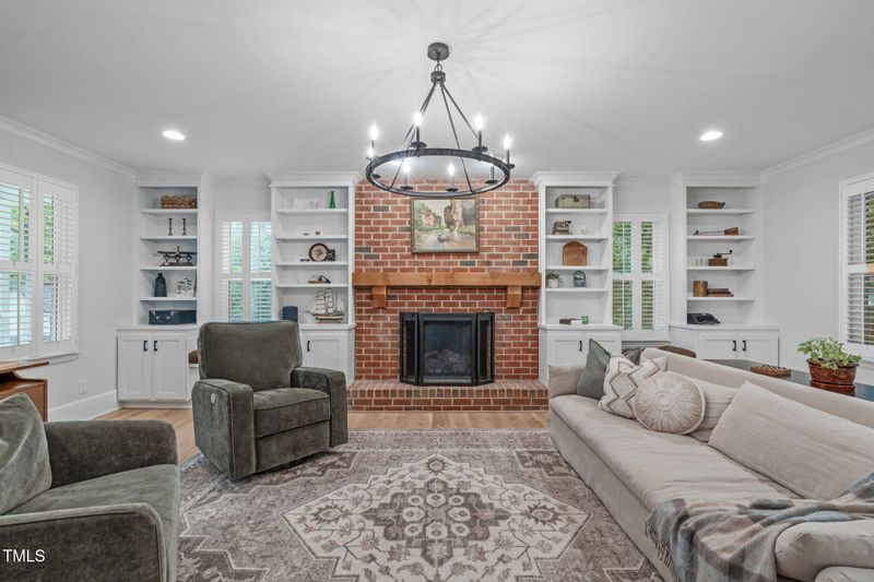 8505 Stonegate Dr, Raleigh, NC 27615