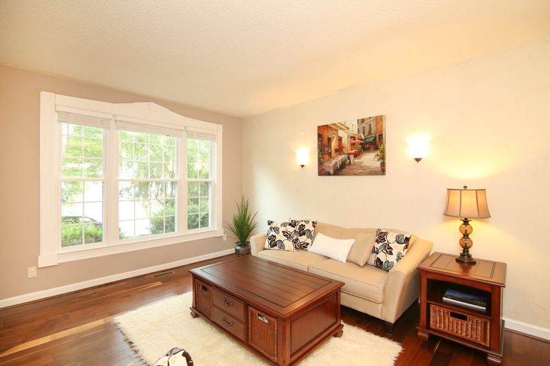 8505 Wheeling Dr, Raleigh, NC 27615