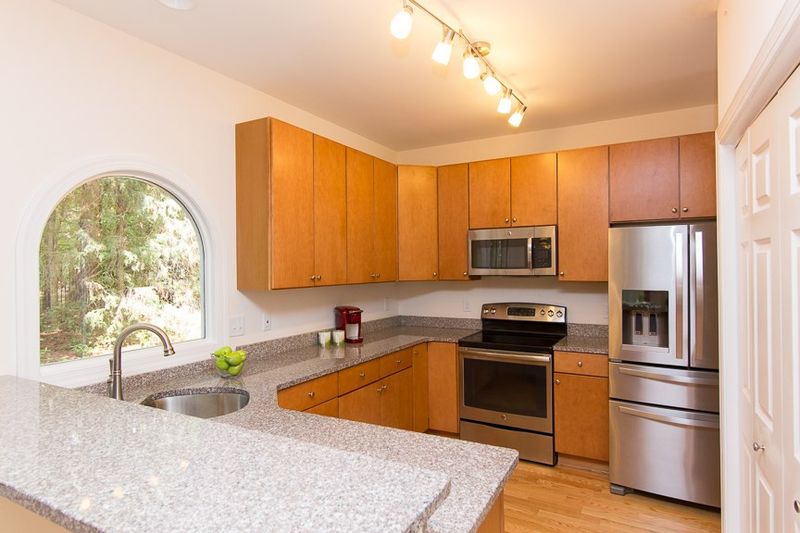 8507 Balmoral Pl, Chapel Hill, NC 27516