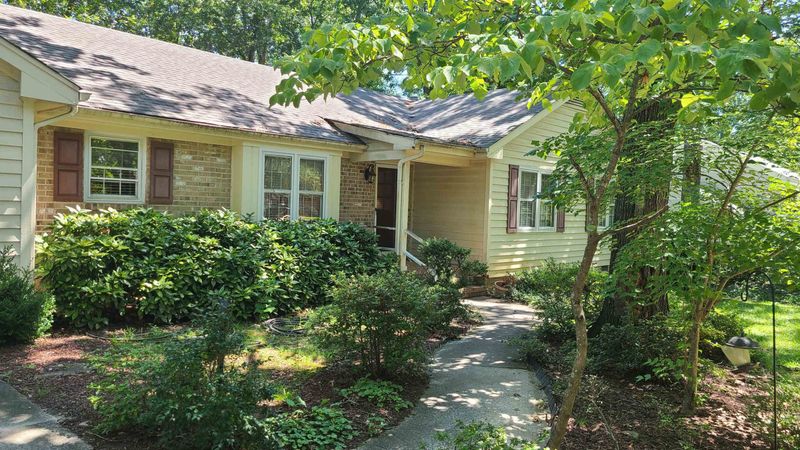 8508 Stonegate Dr, Raleigh, NC 27615