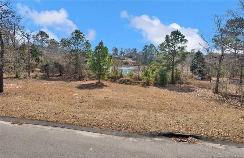 8509 Independence Dr, Hope Mills, NC 28348