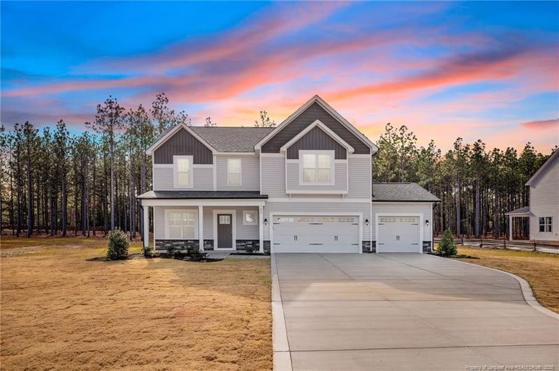 851 Rhum Dr, Fayetteville, NC 28311
