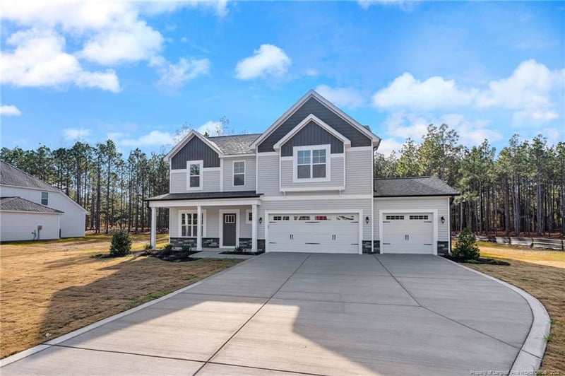 851 Rhum Dr, Fayetteville, NC 28311
