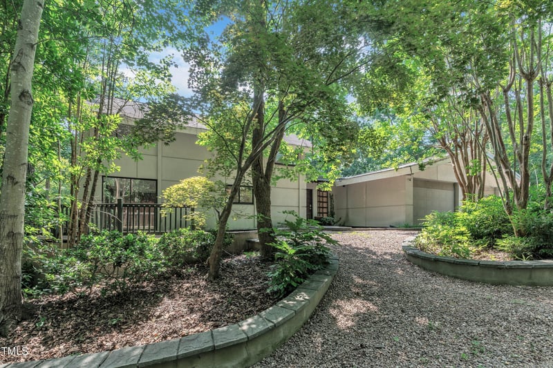 8510 Dunlee Falls Rd, Raleigh, NC 27613