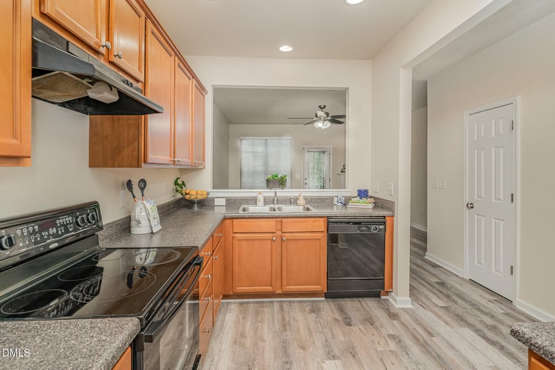 8511 Quarton Dr, Raleigh, NC 27616