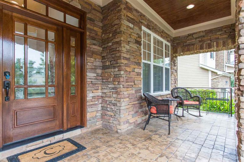 8514 Stonechase Dr, Raleigh, NC 27613
