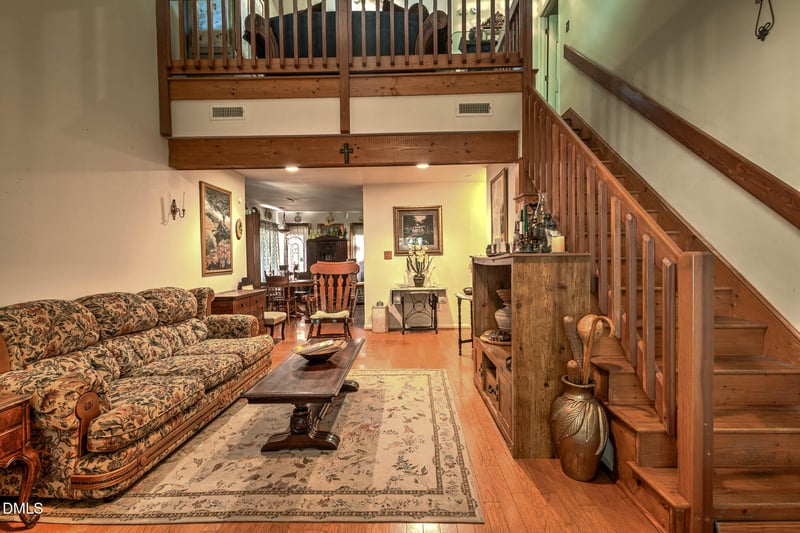 8516 Dunlee Falls Rd, Raleigh, NC 27613
