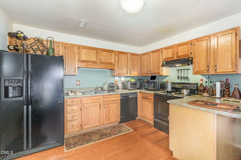 8516 Dunlee Falls Rd, Raleigh, NC 27613