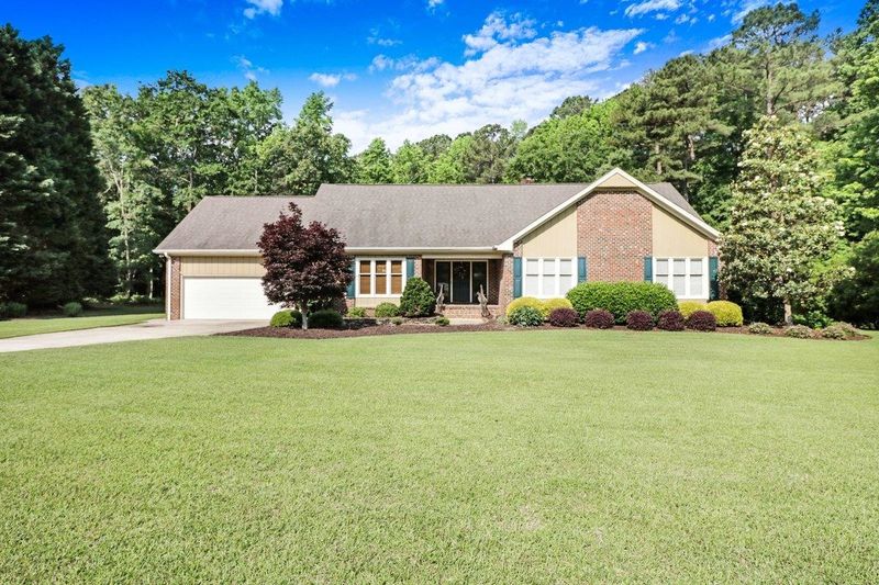 8516 Southbriar Dr, Raleigh, NC 27606