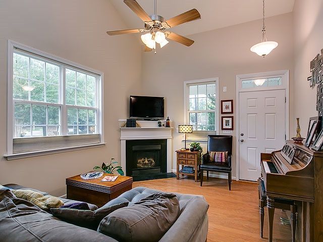8518 Micollet Ct, Raleigh, NC 27613
