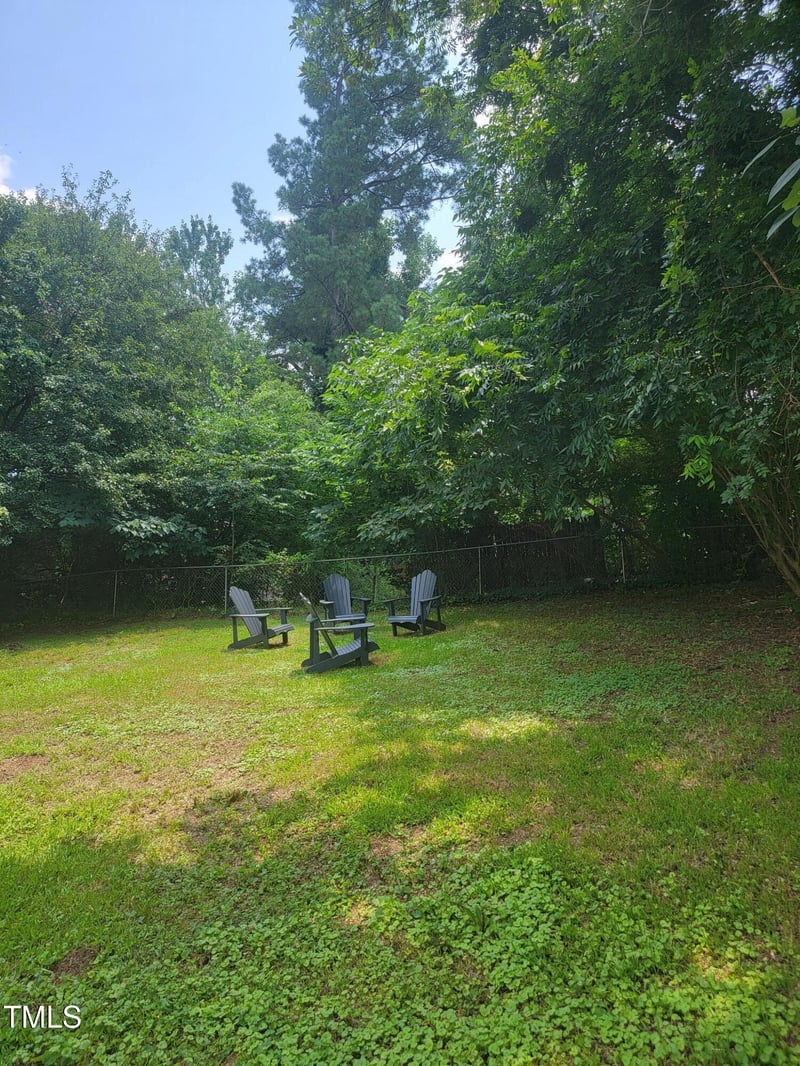 852 Newcombe Rd, Raleigh, NC 27610