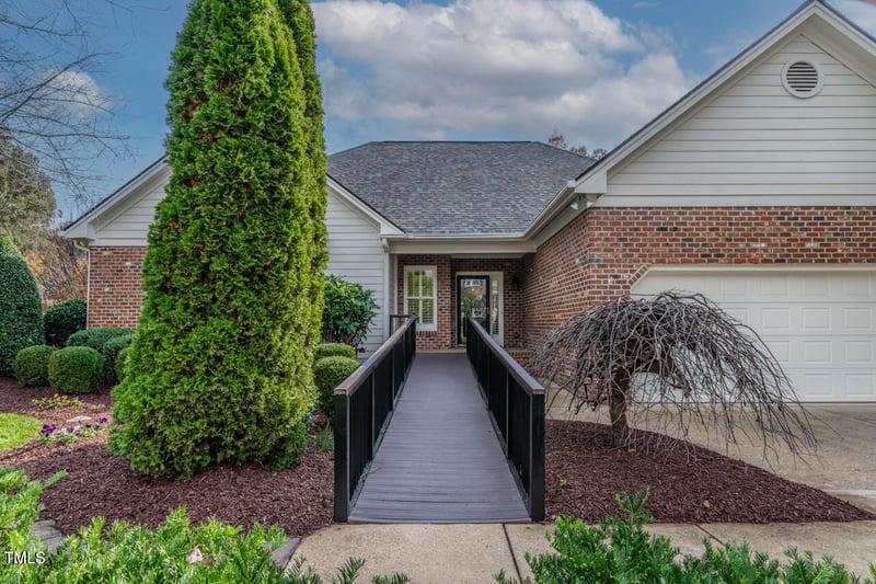 8520 Davishire Dr, Raleigh, NC 27615