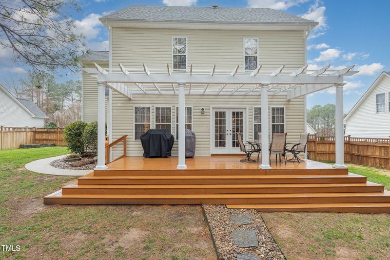 8520 Plimoth Hill Dr, Wake Forest, NC 27587