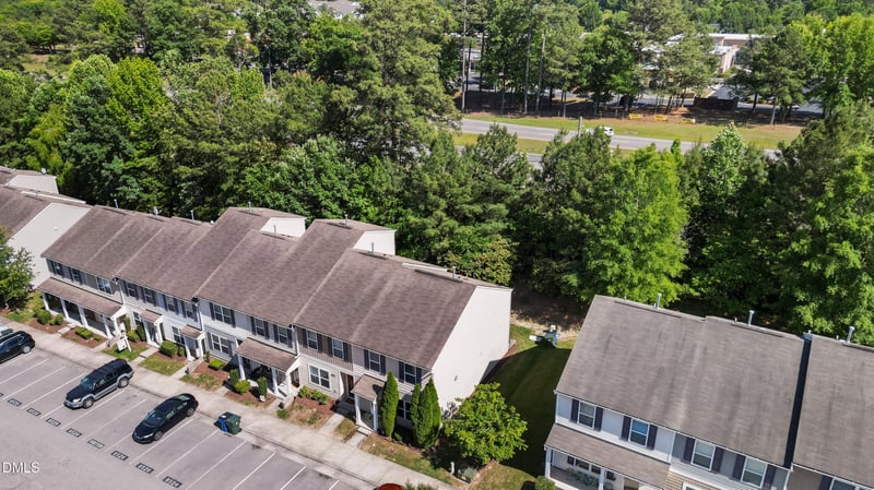8520 Quarton Dr, Raleigh, NC 27616