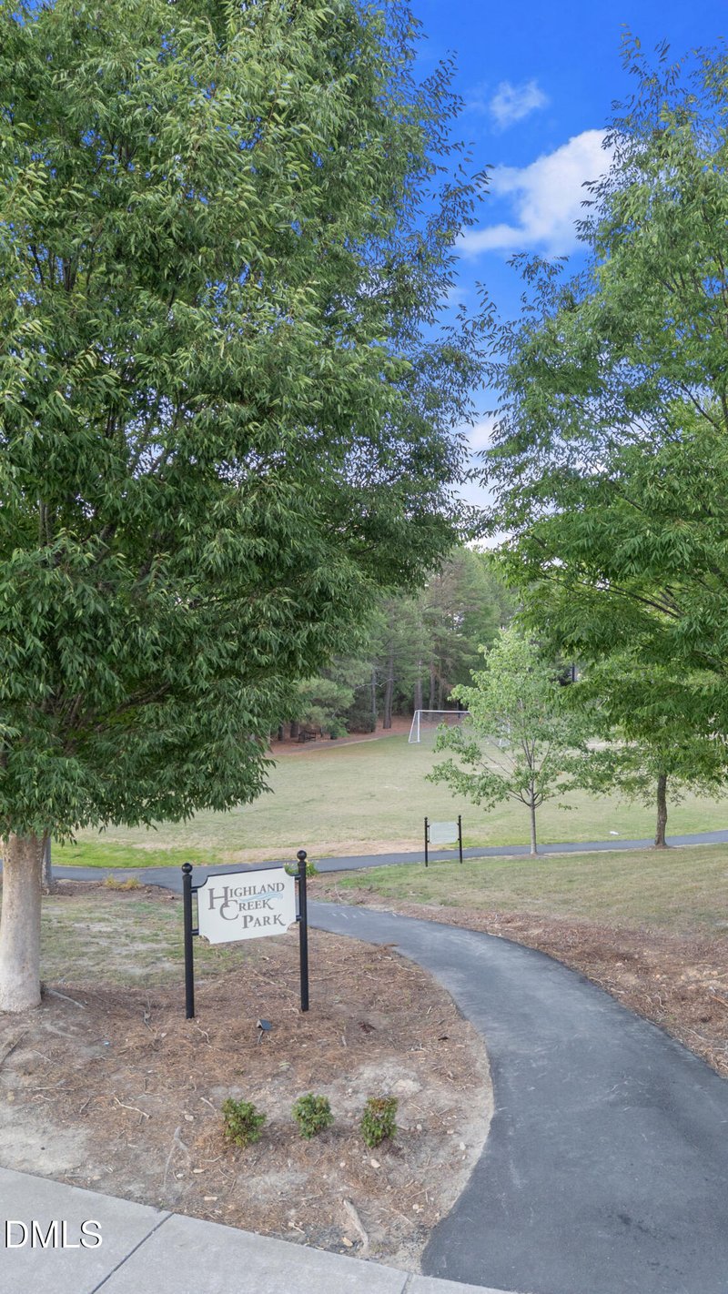 8520 Quarton Dr, Raleigh, NC 27616