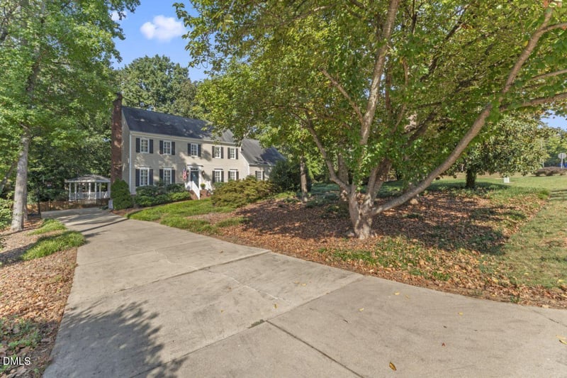 8521 Harbor Dr, Raleigh, NC 27615