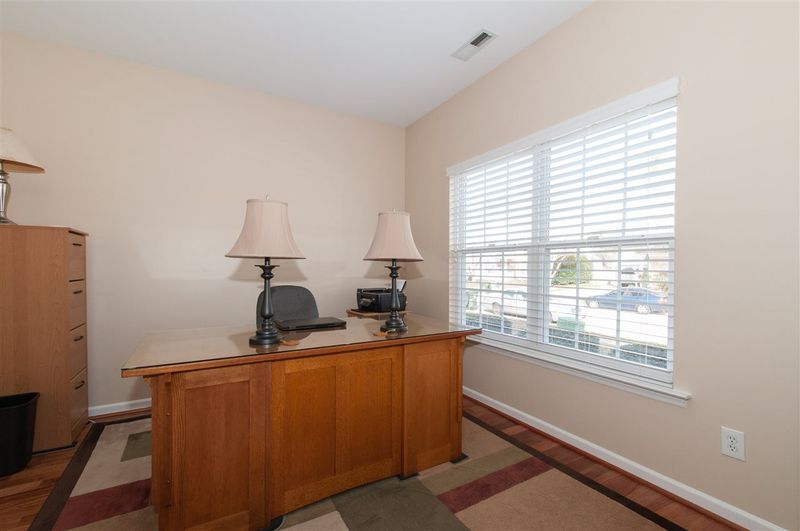 8521 Neuse Hunter Dr, Raleigh, NC 27616
