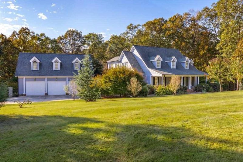 8521 Timberland Dr, Wake Forest, NC 27587