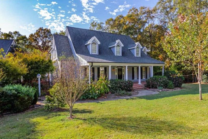 8521 Timberland Dr, Wake Forest, NC 27587