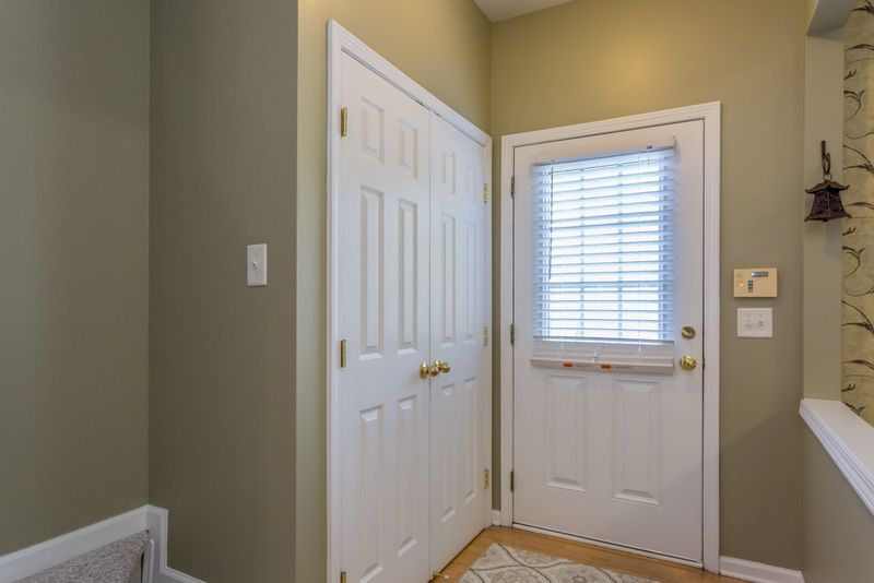 8522 Mount Valley Ln, Raleigh, NC 27613