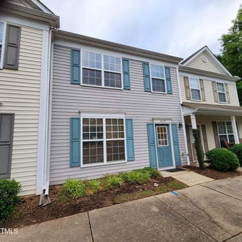 8523 Mt Valley Ln, Raleigh, NC 27613