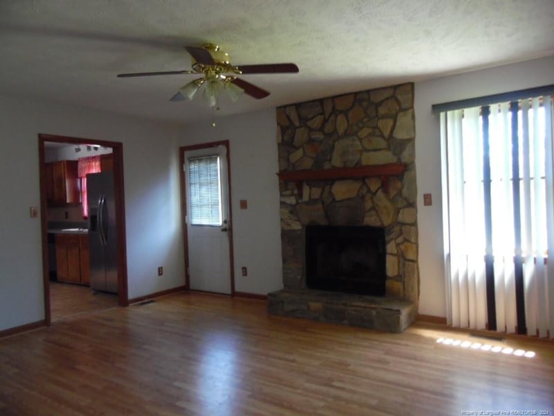 8525 Cartman Dr, Fayetteville, NC 28314